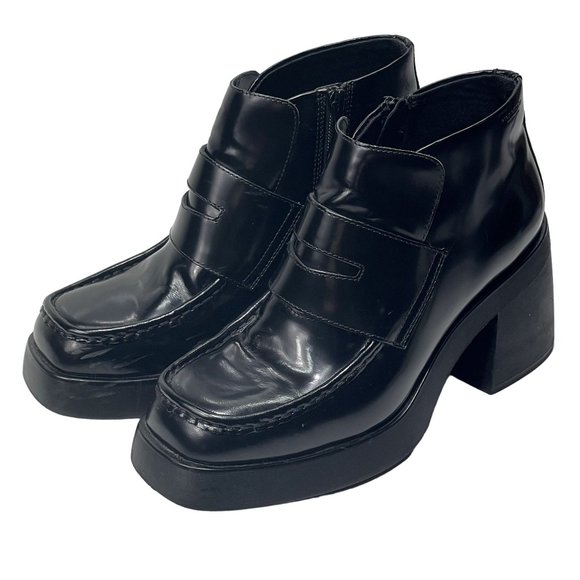 Vagabond Black Chunky Ankle Boots with Lace-Up Design - Picture 1 of 16
